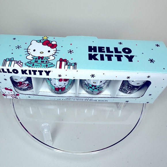 Hello Kitty Christmas Glassware Set - Picture 2 of 5